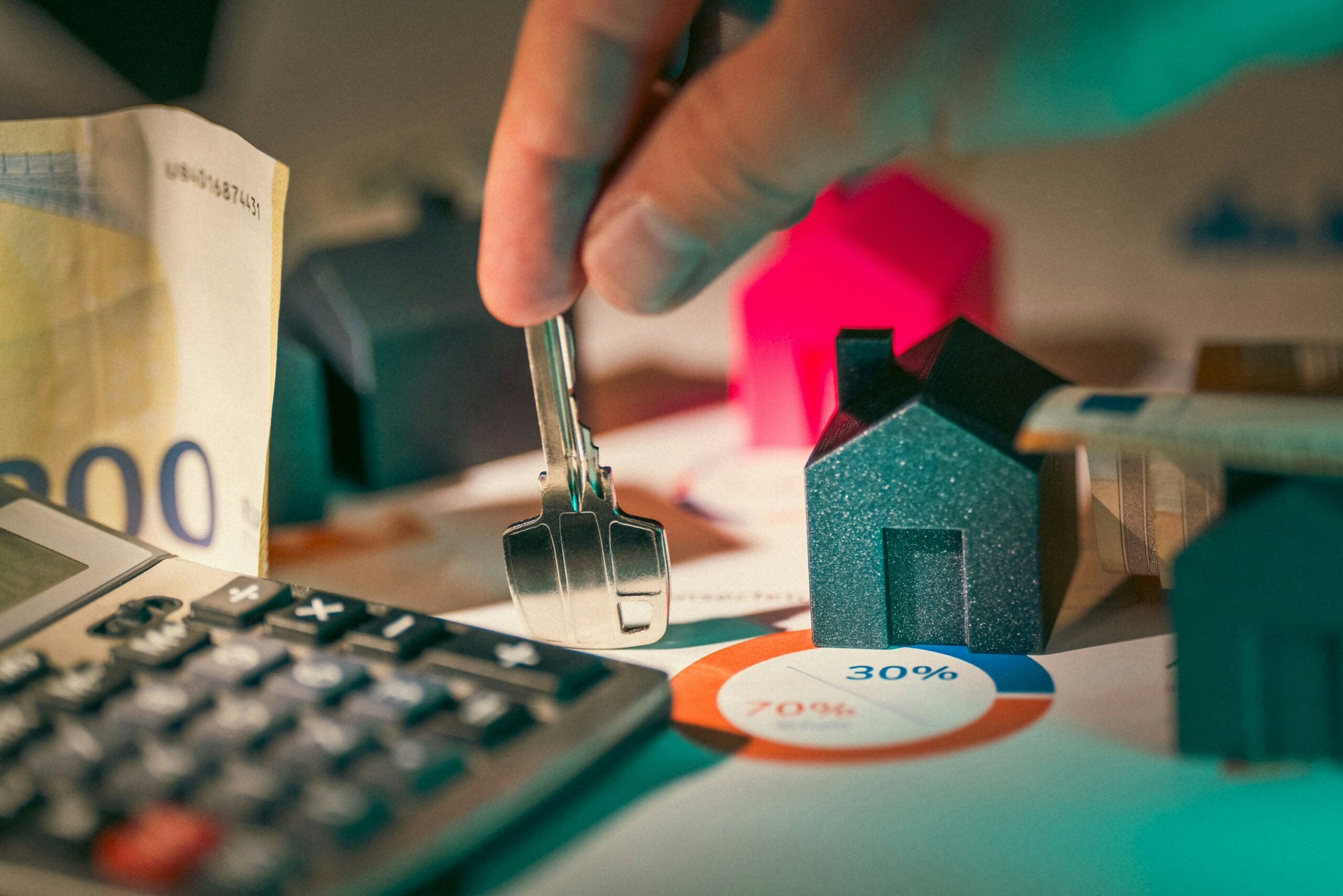 You are currently viewing Understanding The Roots Of Paycheck-to-Paycheck Living